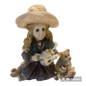 Boyd’s Bear Collection Whitney w/Wilson Tea Party. The Victorian Collection 1997
